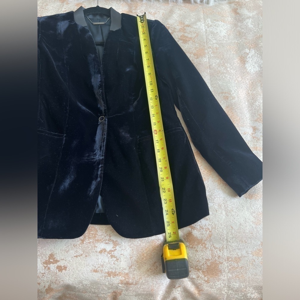 ELLIE TAHARI MIDNIGHT VELVET BLUE WITH LEATHER COLLAR BLAZER SIZE XS - Picture 11 of 16